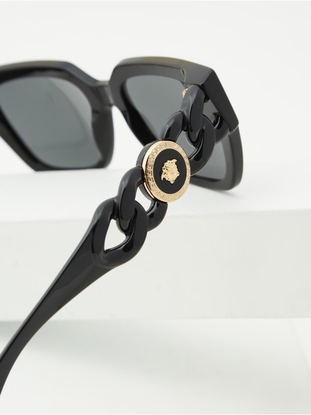 NWT Versace Black Square Frame Medusa Motif Sunglasses New in Box Authentic - Picture 3 of 15